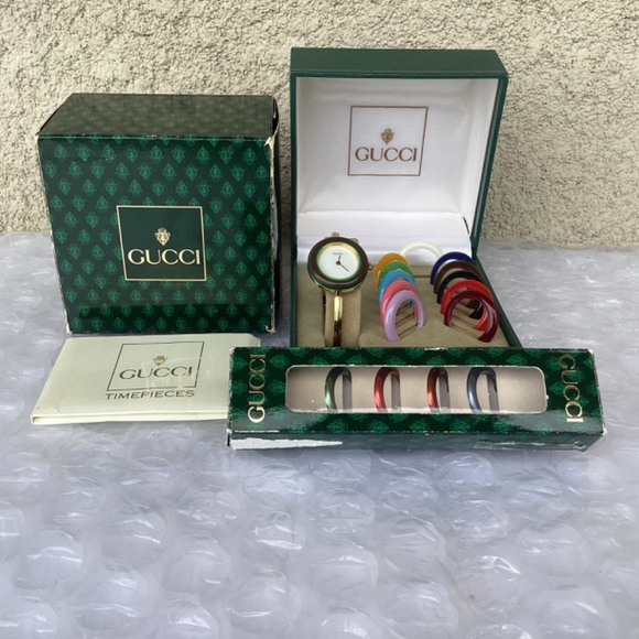 Vintage Gucci 11/12.2 Interchangeable Bezel Watch Gold Tone Near Mint Condition - Picture 2 of 10